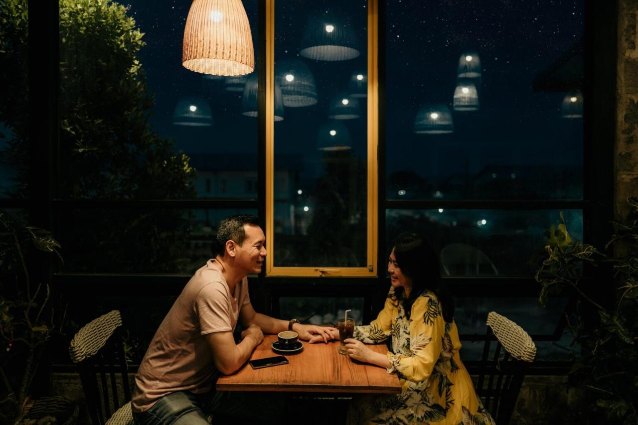 Cafe semarang tavern restoran kaca kamu resto menentukan kece cocok rekomendasi romantis bobocantik instagramable kafe dikunjungi phinemo maupun tips sumber