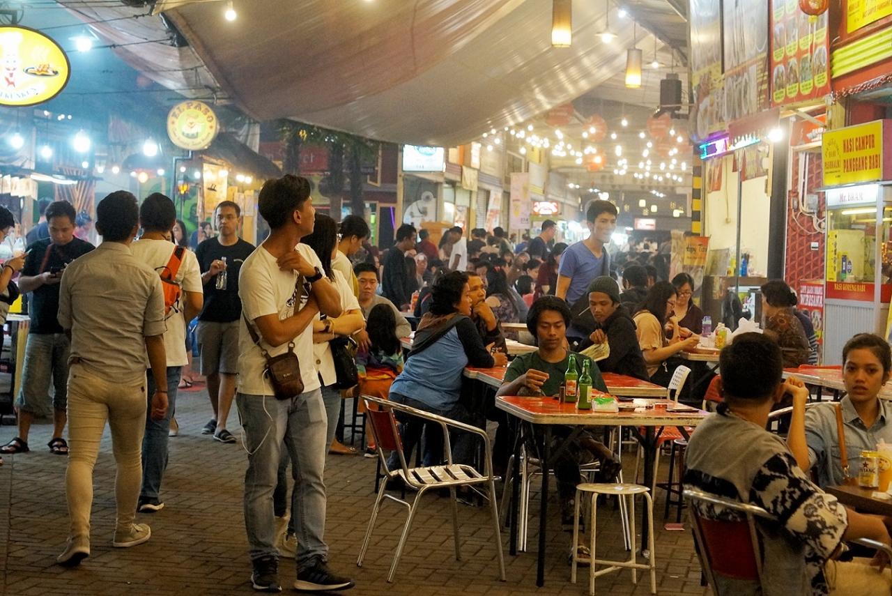 Braga bandung culinary malam menikmati suasana wisata destinasi