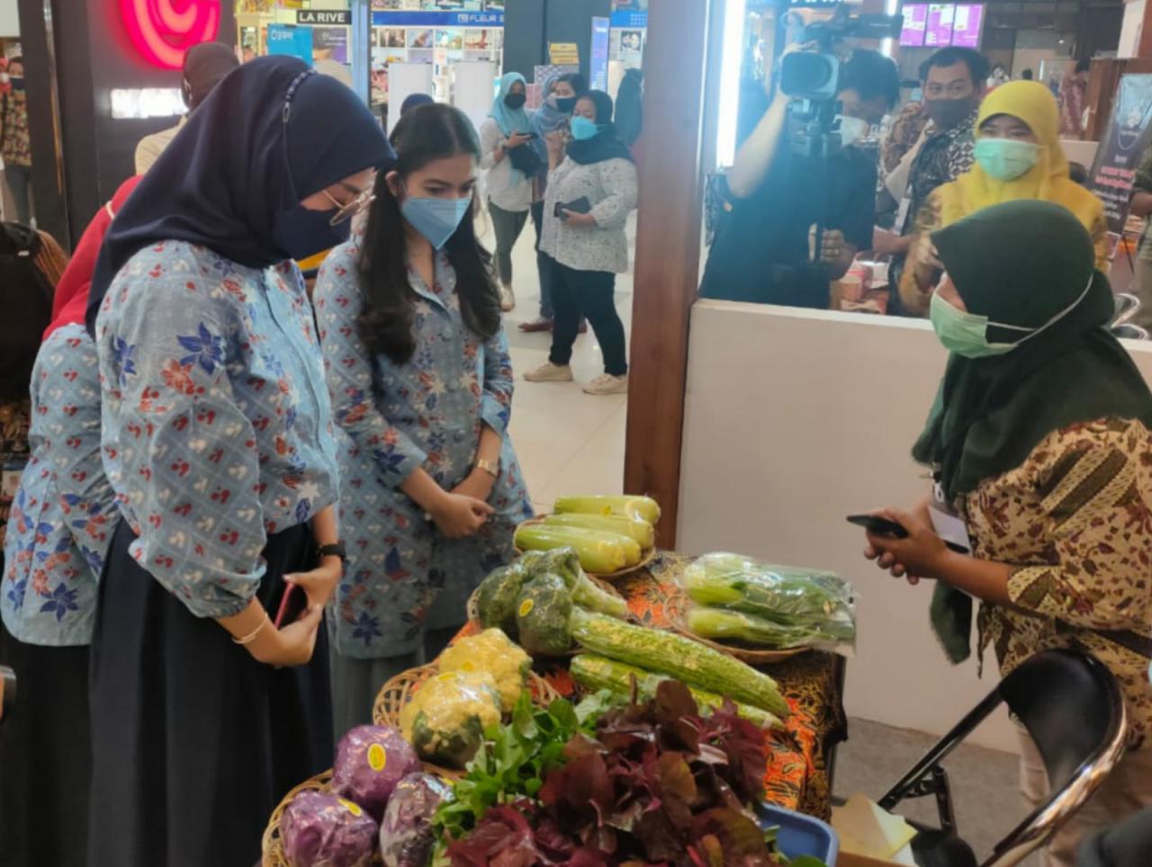 Mengembangkan bisnis kuliner dengan memanfaatkan media sosial di area Solo Raya