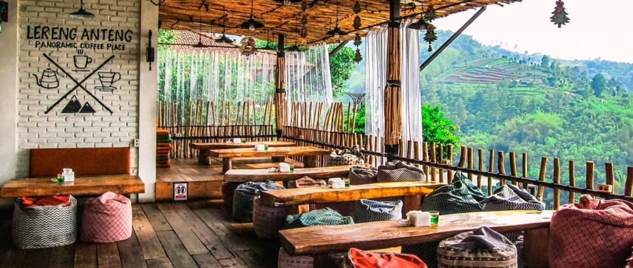 Cari tempat wisata kuliner malam terbaik dan terdekat di Bandung