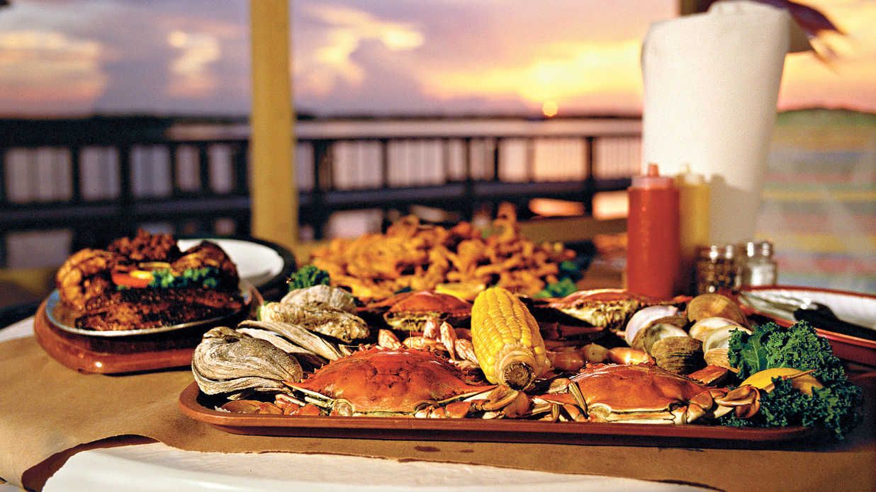 Rekomendasi tempat makan seafood terbaik terdekat