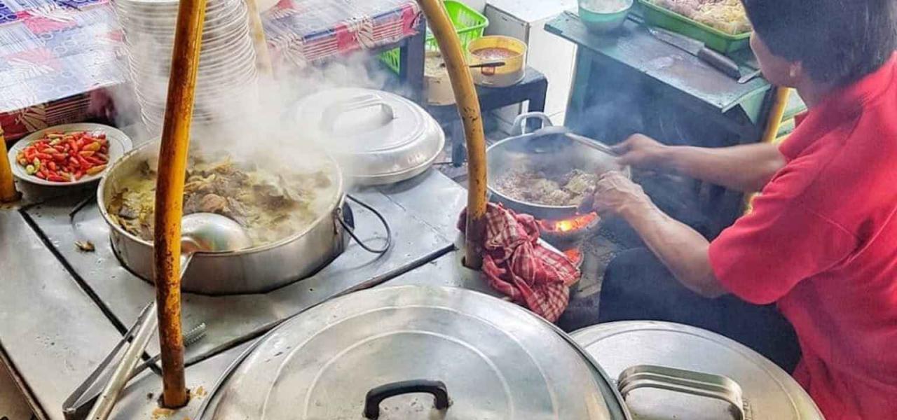 Makan khas mampir kuliner menawarkan wajib